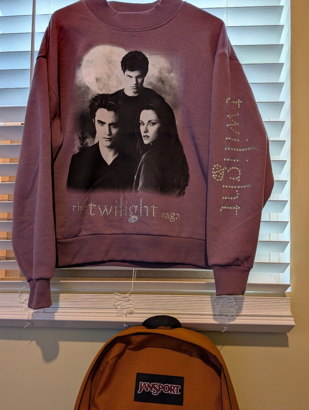 Twilight Saga Sequence Sweatshirt Nwt Xs